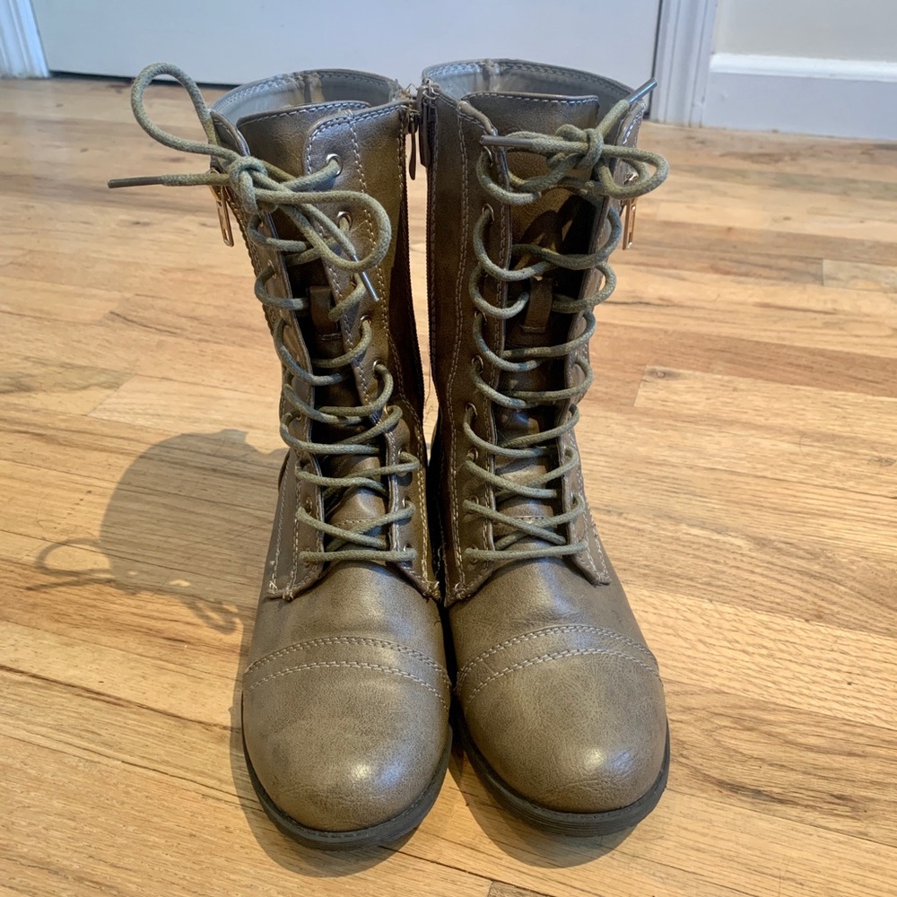 Forever Link Women’s Military Style Boots